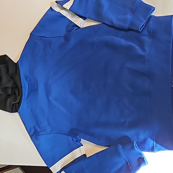 Toronto Leafs Peepin & Creepin Hoodie - Picture 10 of 12